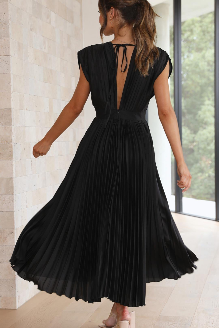 Cosette | Women's Elegant Pleated V-Neck Midi Dress